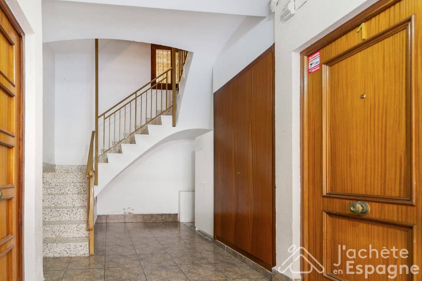 Piso de 3 habitaciones en Algemesí en venta - 145.000 € (Ref: 10116112)