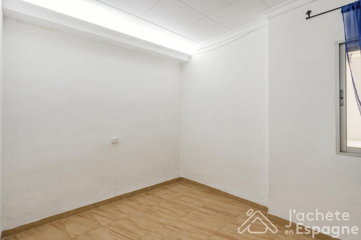 Piso de 3 habitaciones en Algemesí en venta - 145.000 € (Ref: 10116112)