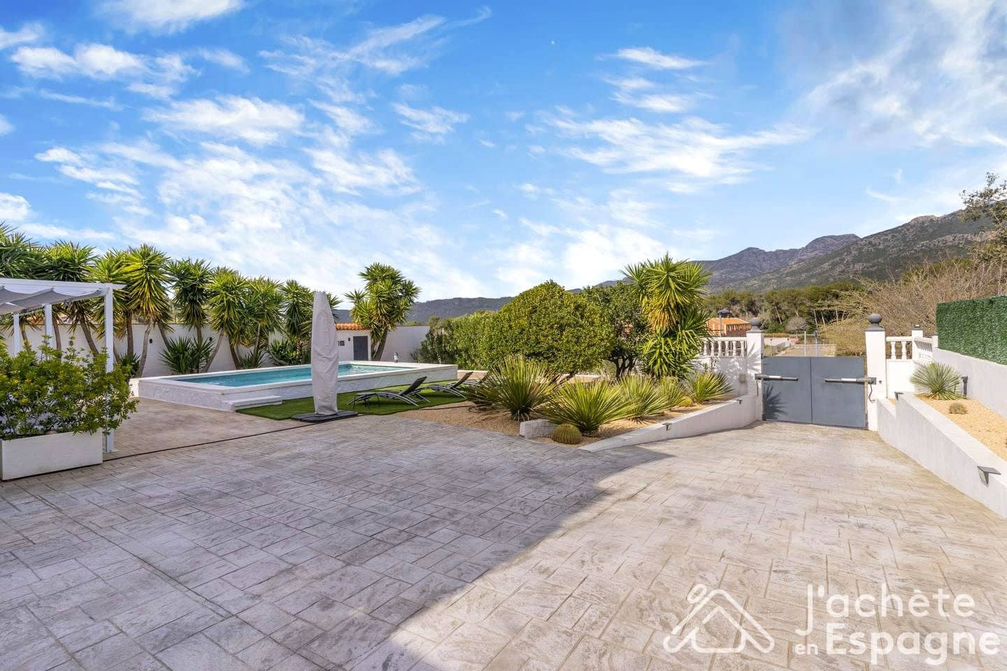 5 Zimmer Villa zu verkaufen in Barraca d'Aigues Vives mit Pool Garage - 559.000 € (Ref: 10116115)