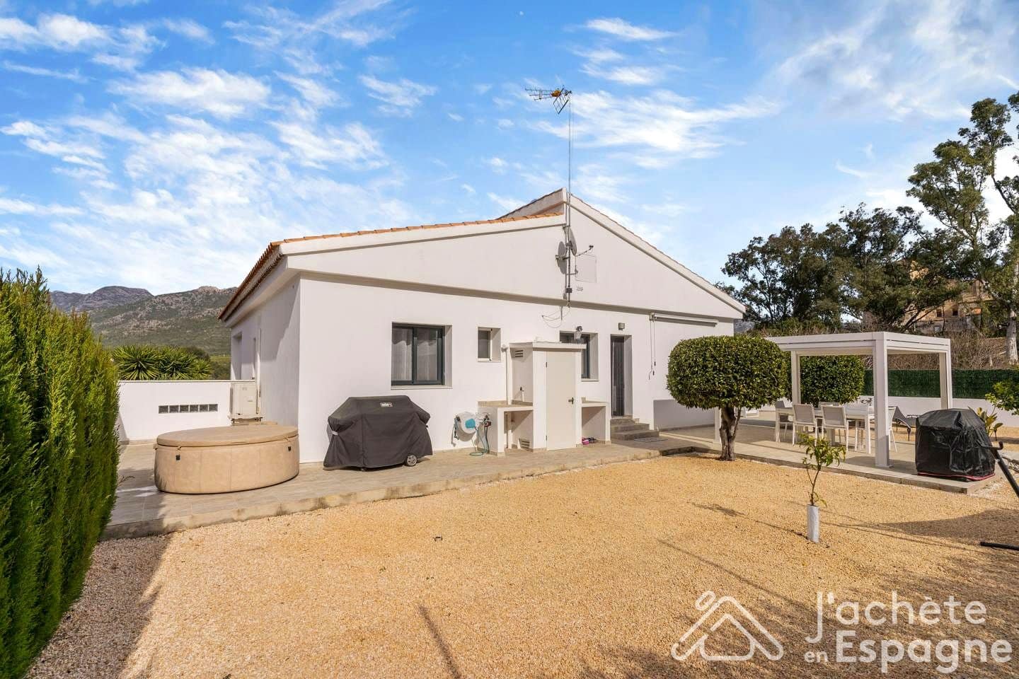 5 Zimmer Villa zu verkaufen in Barraca d'Aigues Vives mit Pool Garage - 559.000 € (Ref: 10116115)