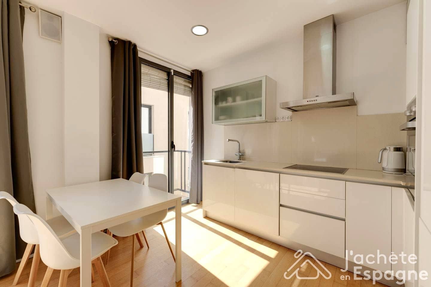 2 slaapkamer Flat te koop in Alicante stad - € 299.000 (Ref: 10116119)