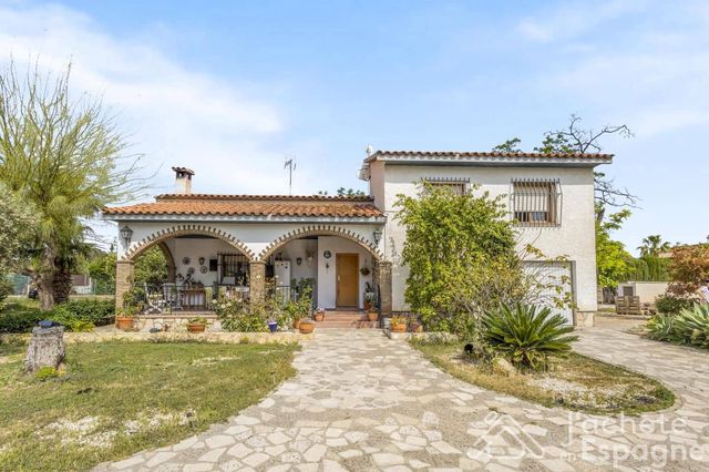4 slaapkamer Villa te koop in San Vicente / Sant Vicent del Raspeig met zwembad garage - € 430.000 (Ref: 10116120)