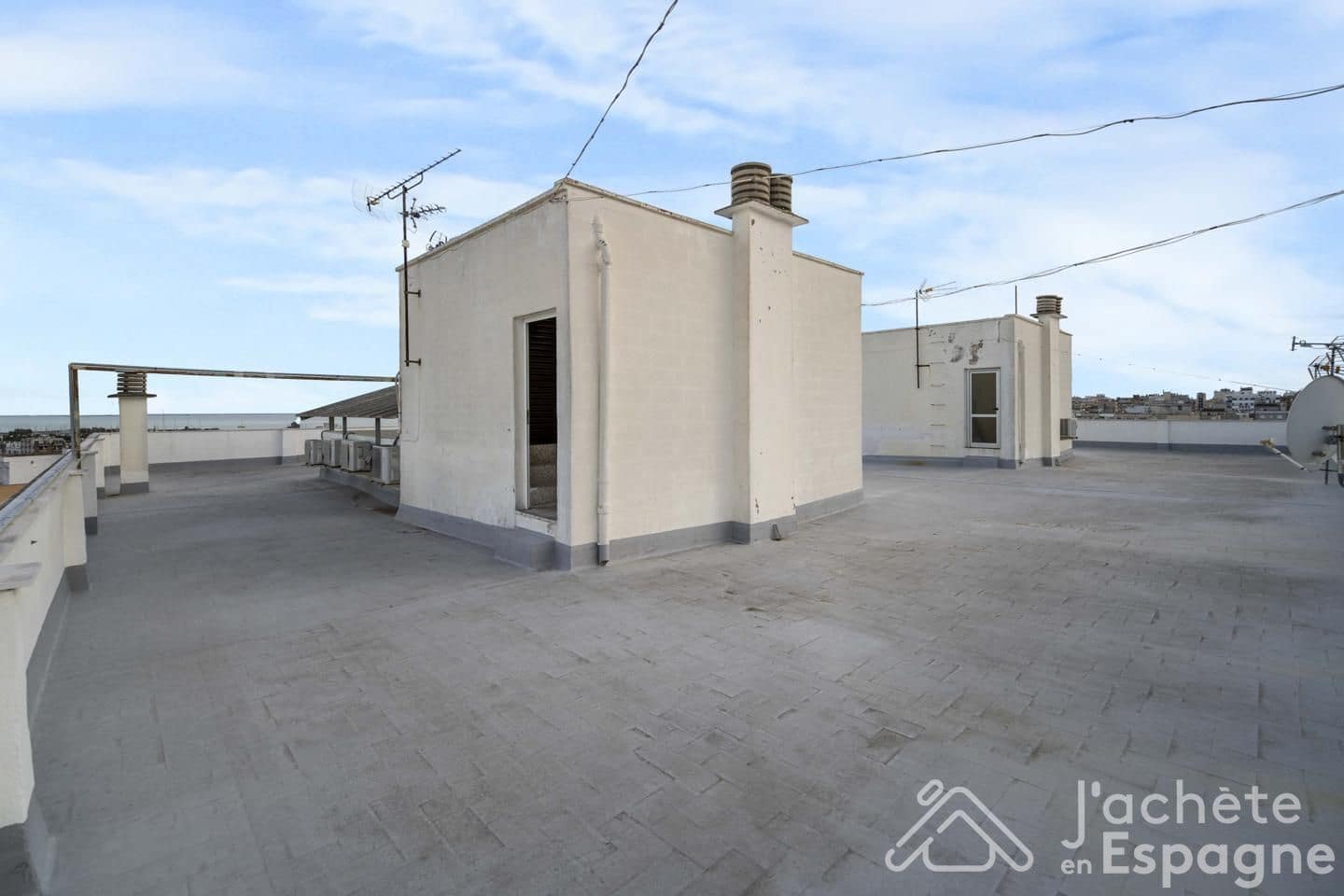 4 bedroom Apartment for sale in Sant Carles de la Rapita - € 129,900 (Ref: 10116122)