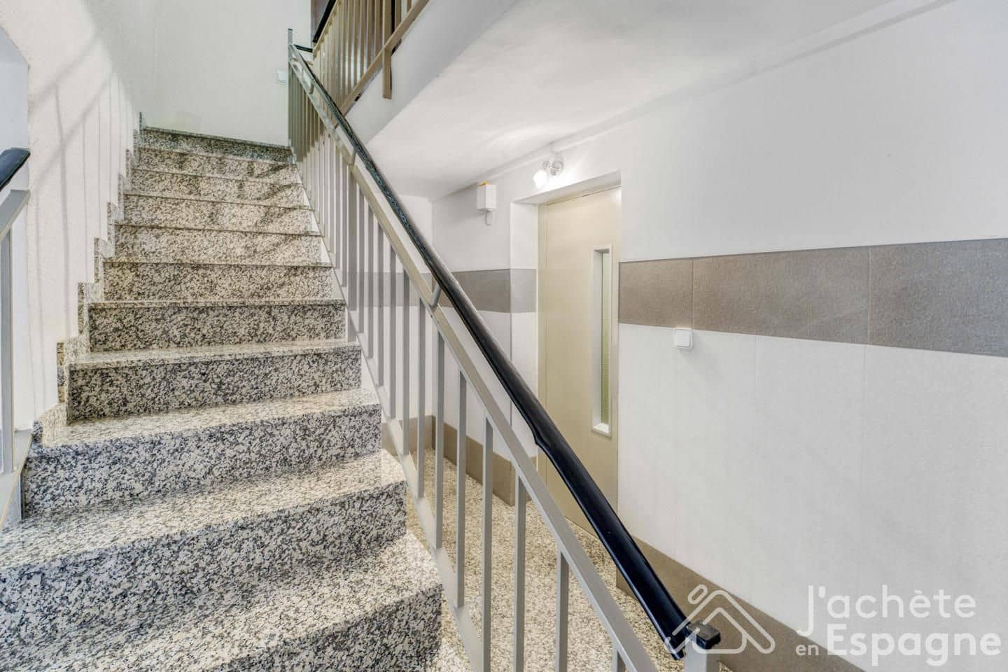 4 bedroom Apartment for sale in Sant Carles de la Rapita - € 129,900 (Ref: 10116122)