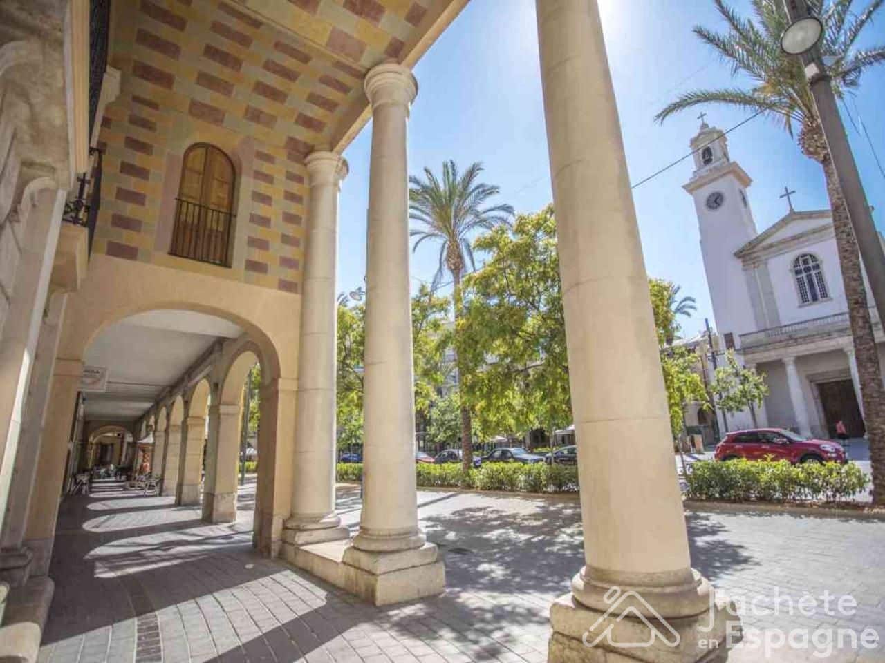 4 bedroom Apartment for sale in Sant Carles de la Rapita - € 129,900 (Ref: 10116122)