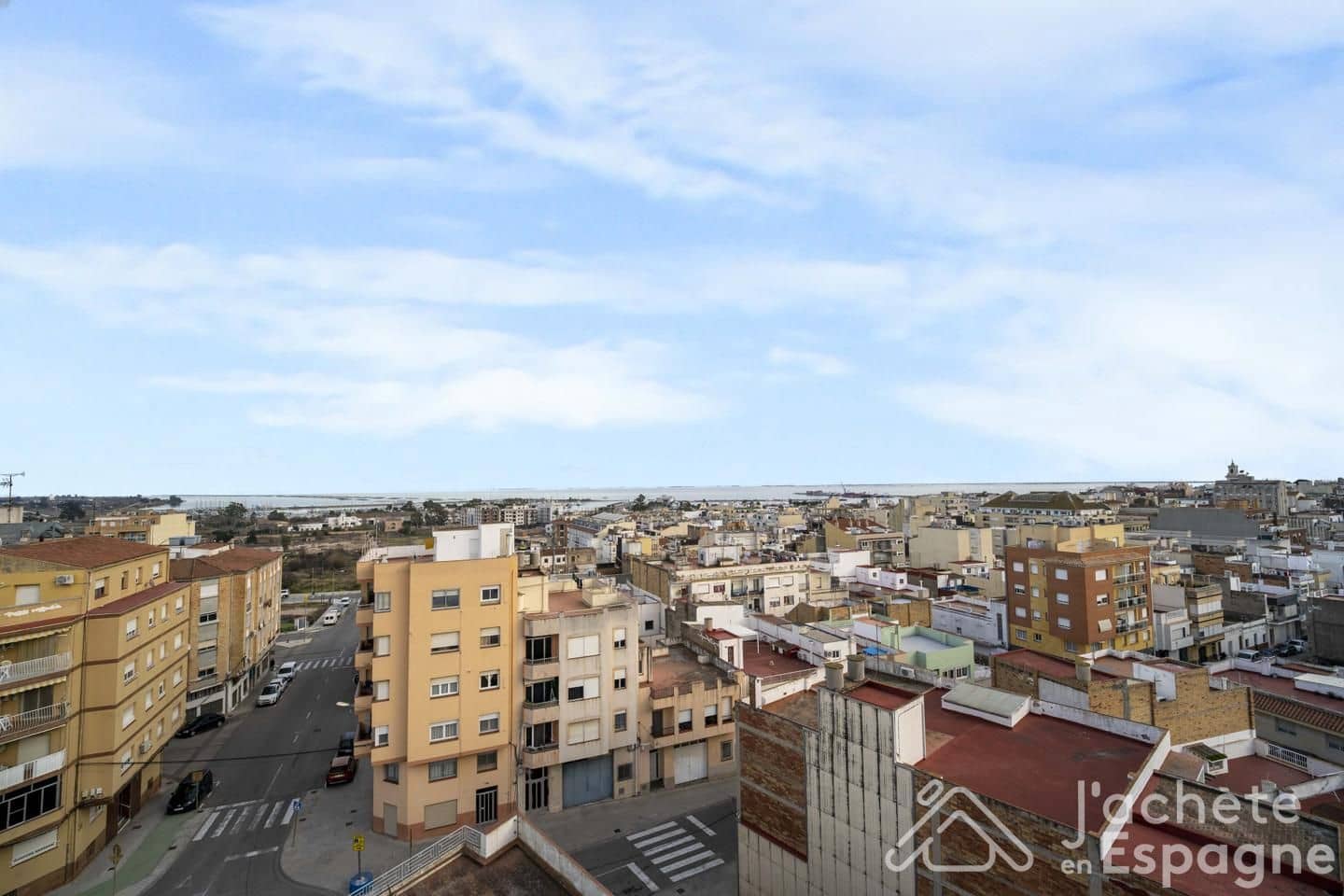 4 bedroom Apartment for sale in Sant Carles de la Rapita - € 129,900 (Ref: 10116122)