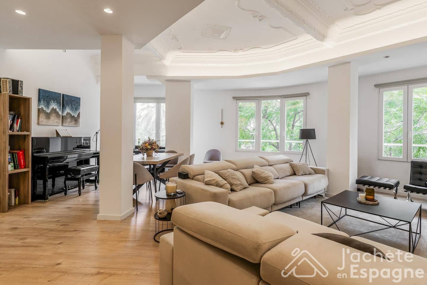 2 bedroom Flat for sale in Valencia city - € 695,000 (Ref: 10116124)