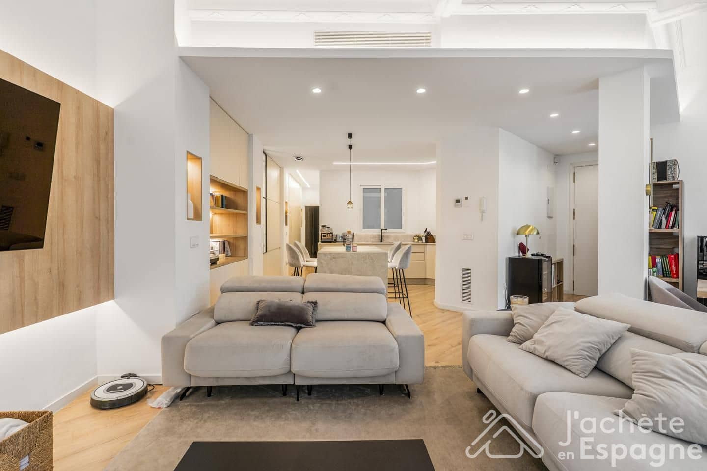 2 bedroom Flat for sale in Valencia city - € 695,000 (Ref: 10116124)
