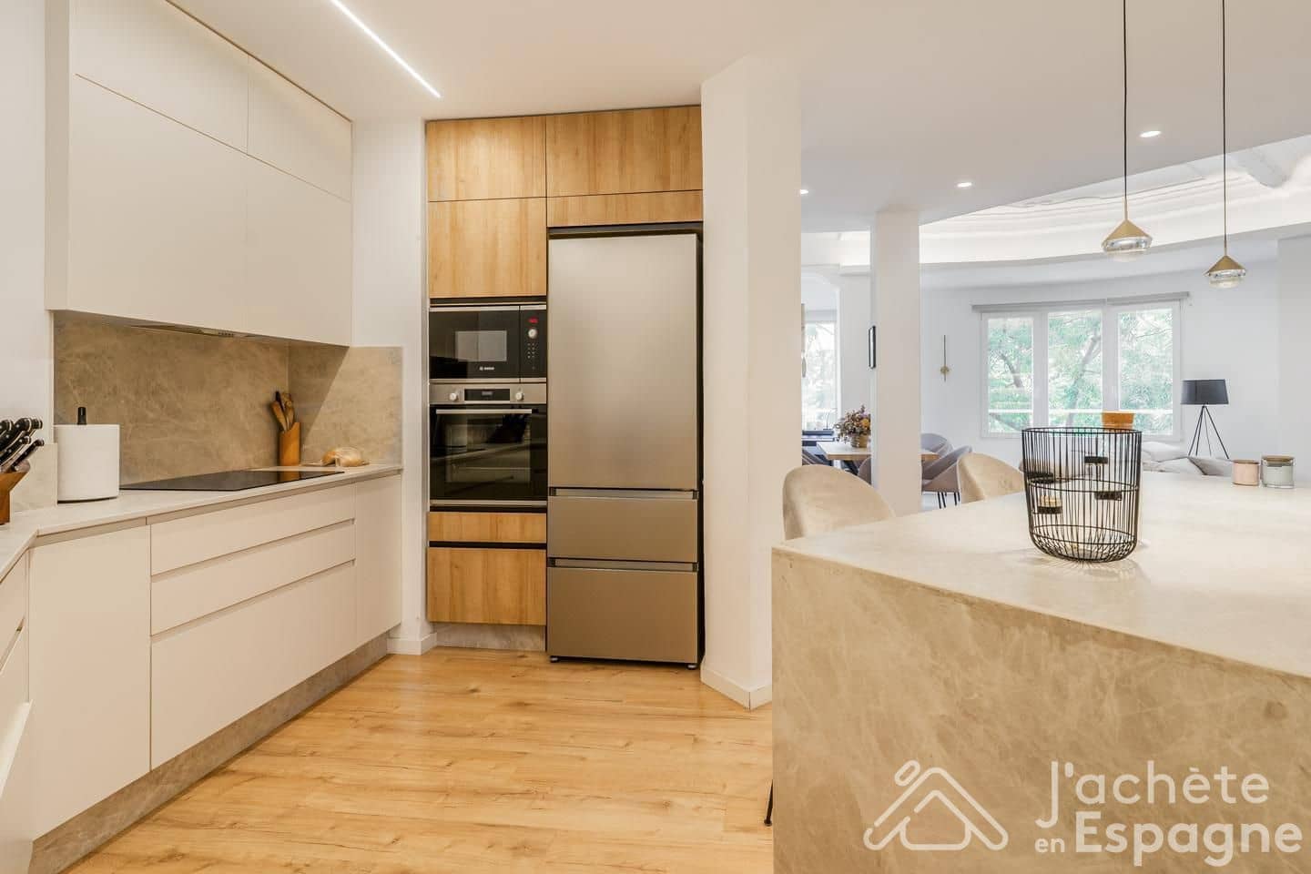2 bedroom Flat for sale in Valencia city - € 695,000 (Ref: 10116124)