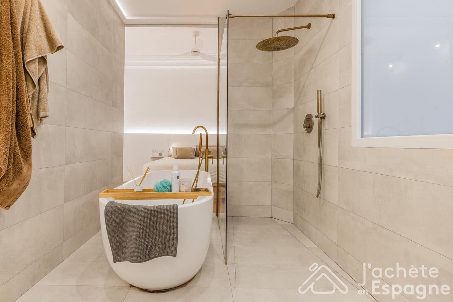 2 bedroom Flat for sale in Valencia city - € 695,000 (Ref: 10116124)