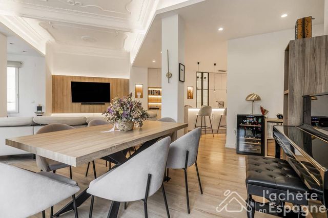 Piso de 2 habitaciones en La Gran Via, València ciudad en venta - 695.000 € (Ref: 10116124)