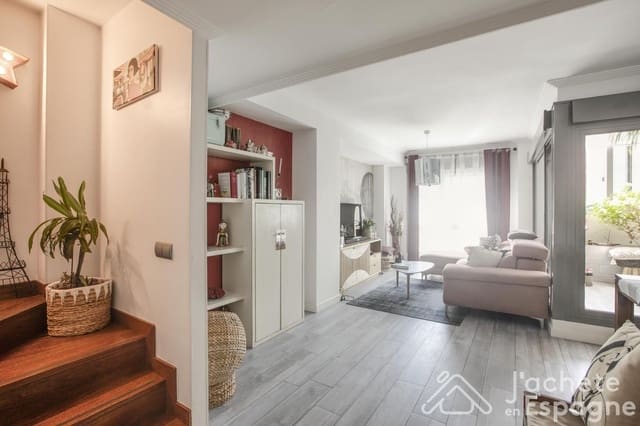 3 chambre Penthouse à vendre à Atocha, Madrid ville avec piscine garage - 1 220 000 € (Ref: 10116127)