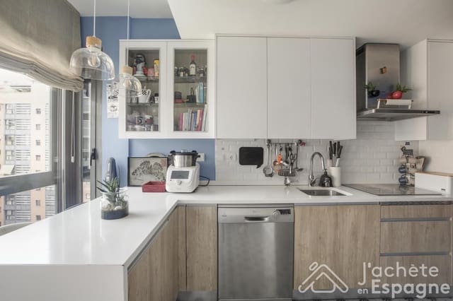 3 chambre Penthouse à vendre à Atocha, Madrid ville avec piscine garage - 1 220 000 € (Ref: 10116127)