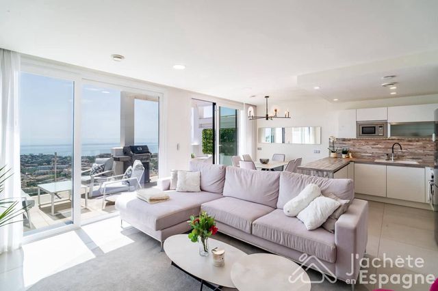 Apartamento de 2 habitaciones en Montealto - Monterrey, Benalmádena en venta con piscina garaje - 590.000 € (Ref: 10116132)