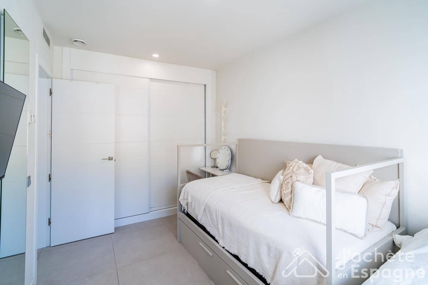 Apartamento de 2 habitaciones en Benalmádena en venta con piscina garaje - 590.000 € (Ref: 10116132)