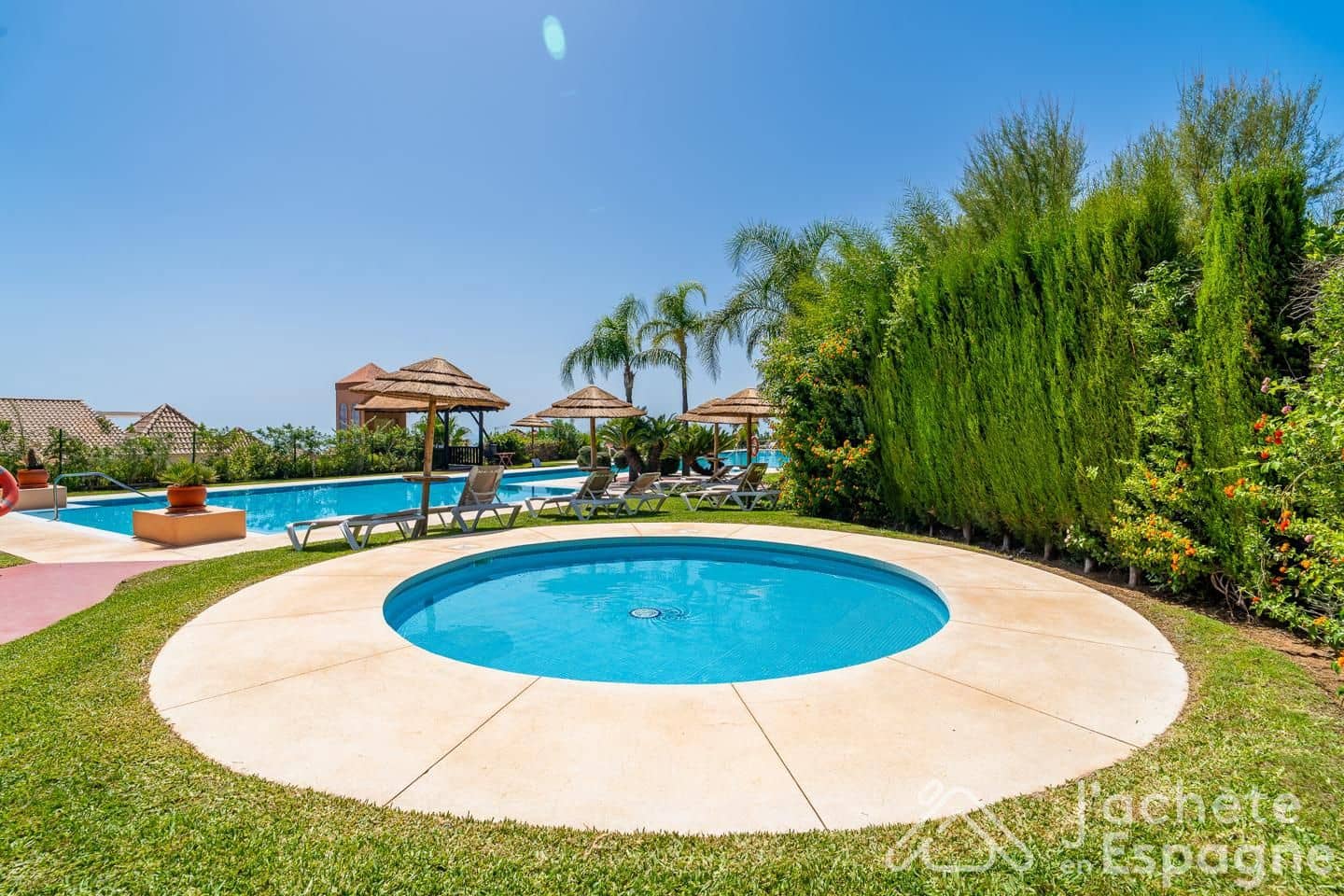 Apartamento de 2 habitaciones en Benalmádena en venta con piscina garaje - 590.000 € (Ref: 10116132)