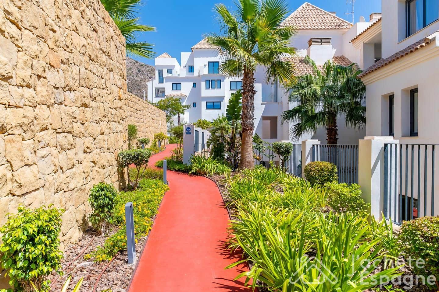 Apartamento de 2 habitaciones en Benalmádena en venta con piscina garaje - 590.000 € (Ref: 10116132)
