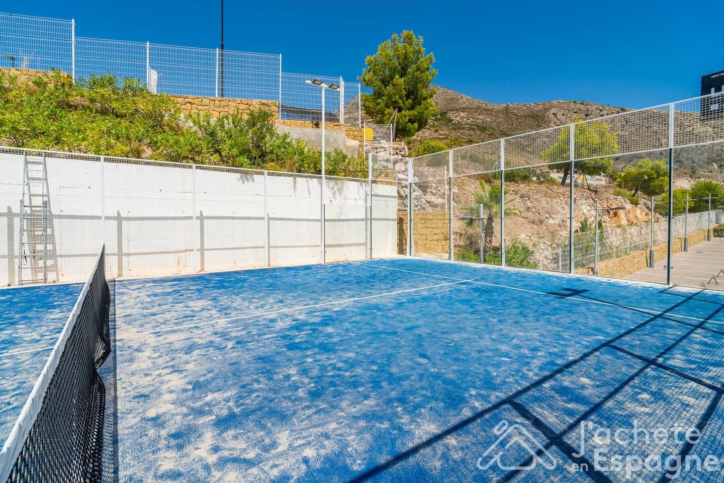 Apartamento de 2 habitaciones en Benalmádena en venta con piscina garaje - 590.000 € (Ref: 10116132)