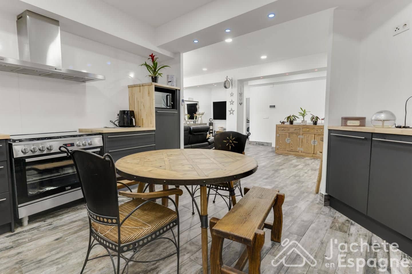 5 sovrum Lägenhet till salu i Aldaia - 345 000 € (Ref: 10116134)