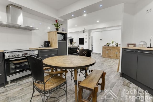 5 sovrum Lägenhet till salu i Aldaia - 345 000 € (Ref: 10116134)