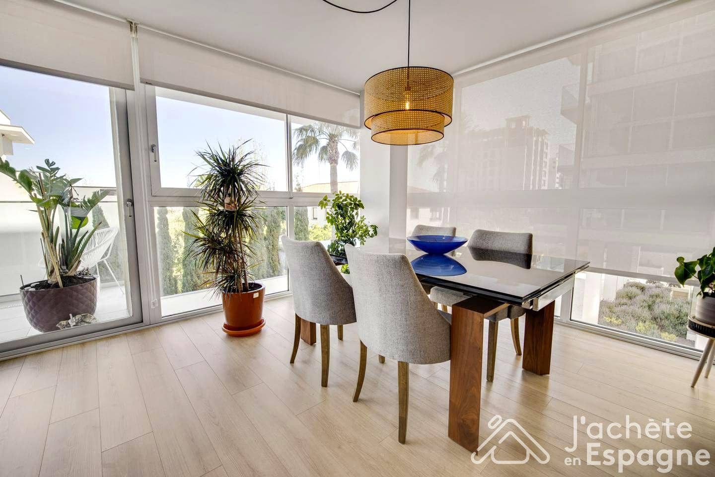 3 bedroom Flat for sale in Vinaros with pool garage - € 420,000 (Ref: 10116135)