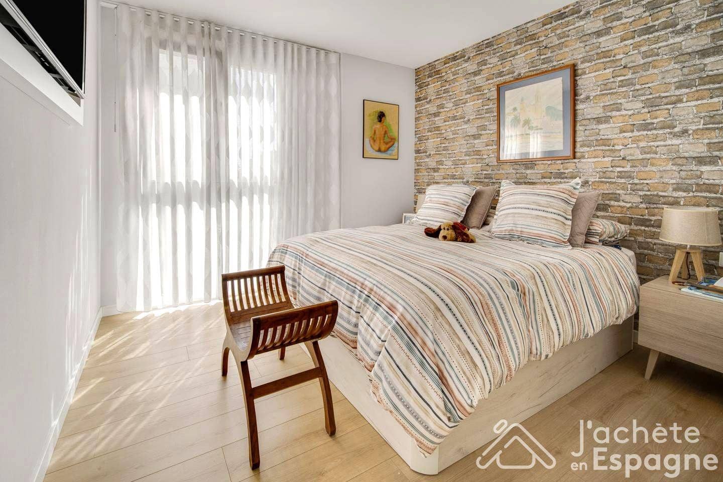 3 bedroom Flat for sale in Vinaros with pool garage - € 420,000 (Ref: 10116135)