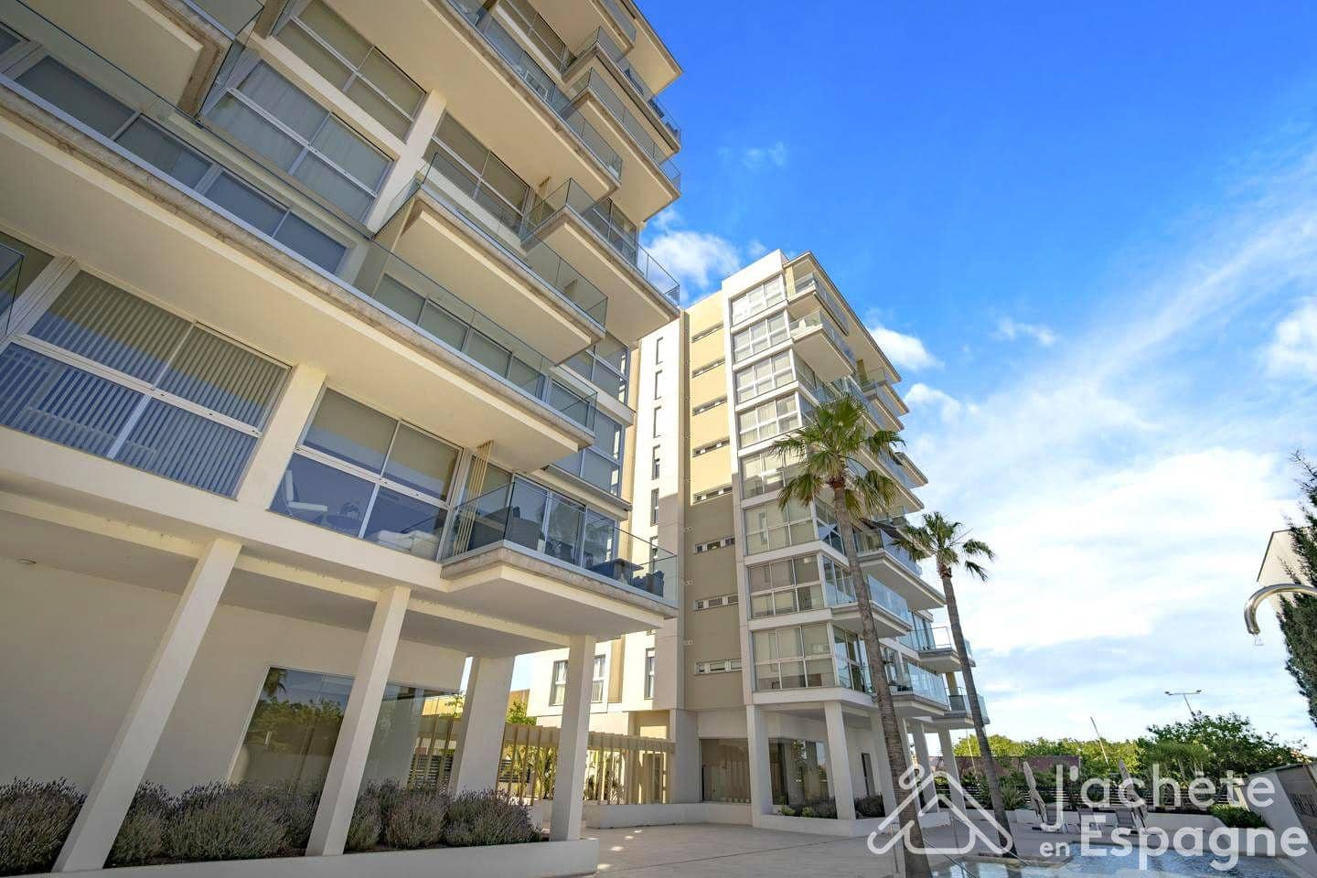 3 bedroom Flat for sale in Vinaros with pool garage - € 420,000 (Ref: 10116135)