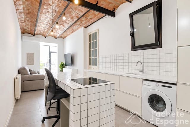 Apartamento de 2 habitaciones en El Poble Sec, Barcelona ciudad en venta - 447.000 € (Ref: 10116136)