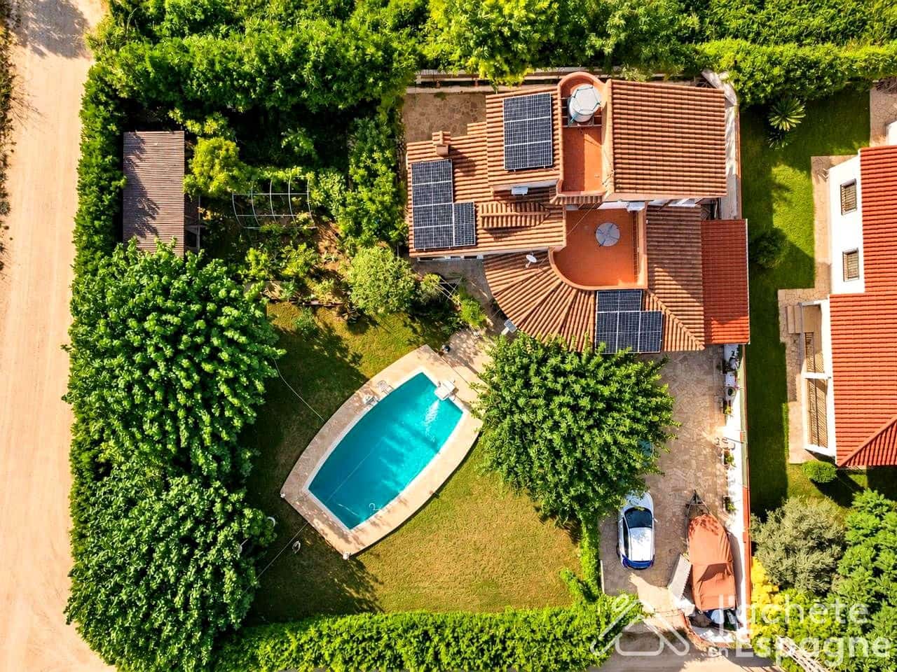 Chalet de 3 habitaciones en Vinaròs en venta con piscina garaje - 345.000 € (Ref: 10116138)