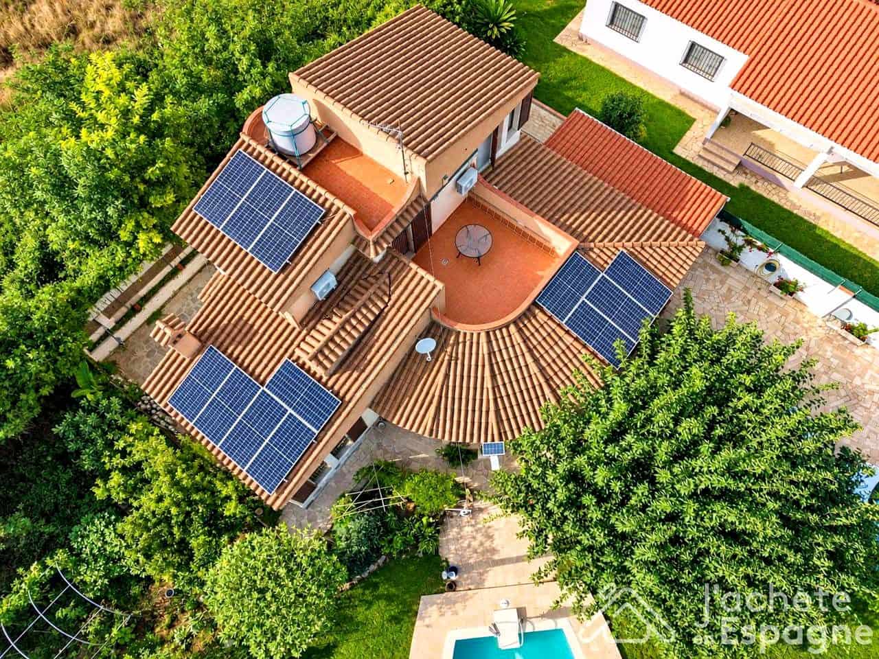 Chalet de 3 habitaciones en Vinaròs en venta con piscina garaje - 345.000 € (Ref: 10116138)