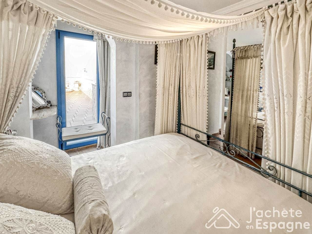 3 bedroom Apartment for sale in Peniscola with pool garage - € 395,000 (Ref: 10116139)