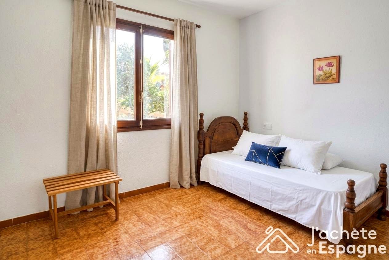 Chalet de 4 habitaciones en Vinaròs en venta con piscina garaje - 320.000 € (Ref: 10116140)