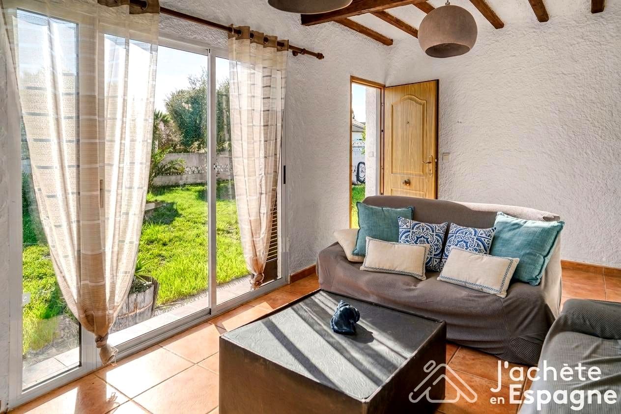 Chalet de 4 habitaciones en Vinaròs en venta con piscina garaje - 320.000 € (Ref: 10116140)