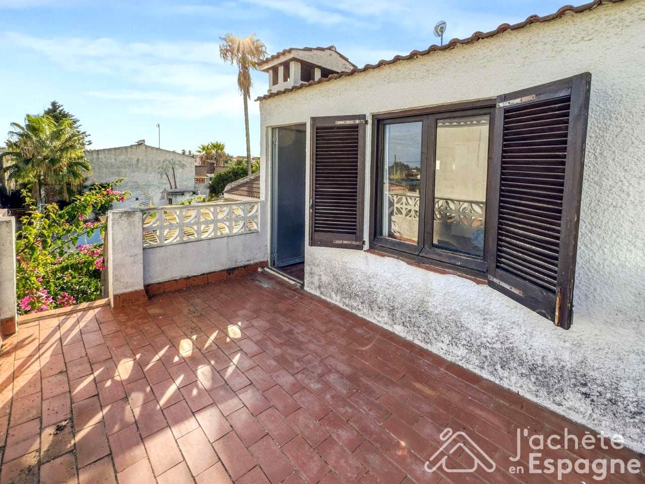 Chalet de 4 habitaciones en Vinaròs en venta con piscina garaje - 320.000 € (Ref: 10116140)