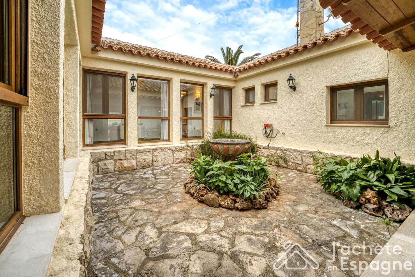 4 soverom Villa til salgs i Alcossebre med svømmebasseng garasje - € 1 100 000 (Ref: 10116142)