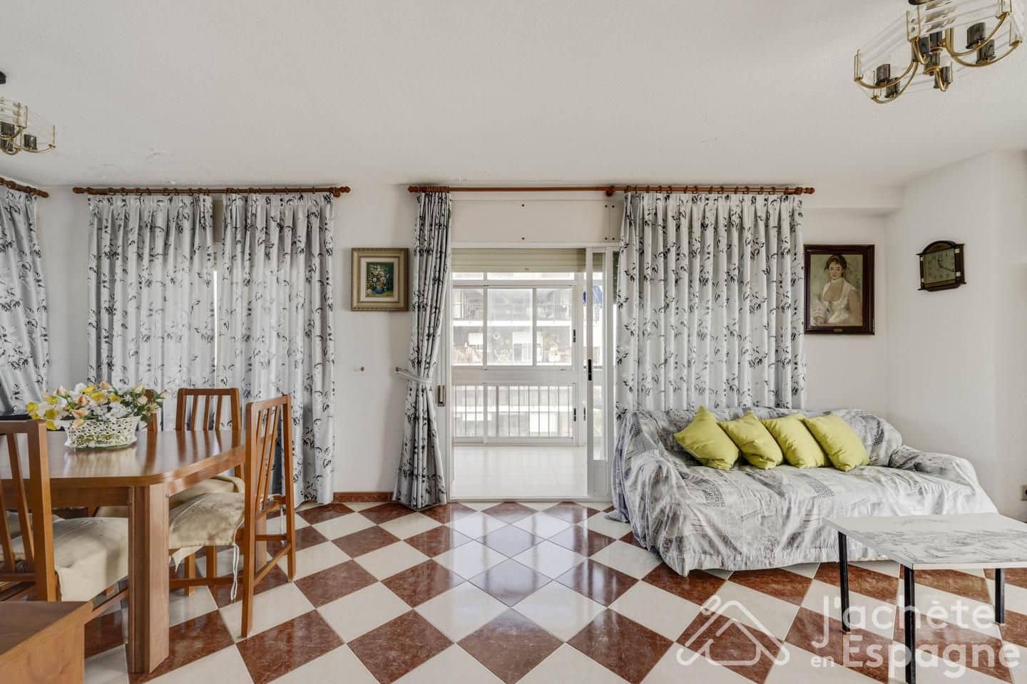 Piso de 3 habitaciones en Playa de San Juan en venta con piscina garaje - 1.049.000 € (Ref: 10116144)