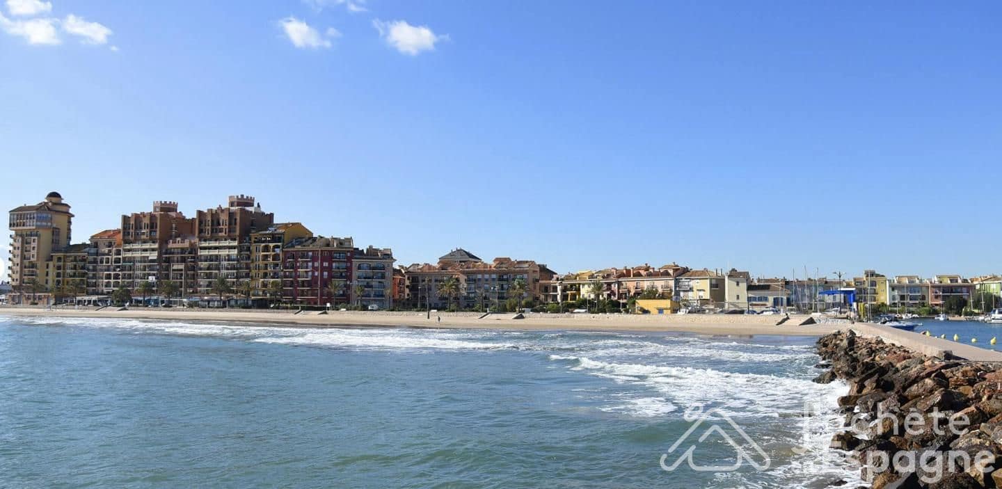 6 bedroom Business for rent in Alboraya / Alboraia - € 850 (Ref: 10116145)