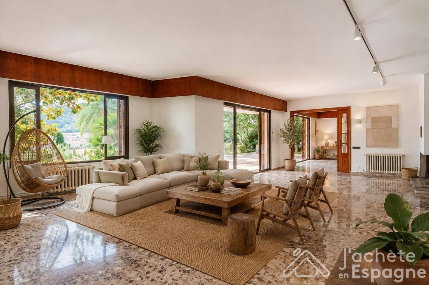 8 Zimmer Villa zu verkaufen in Chiva mit Pool Garage - 790.000 € (Ref: 10116146)