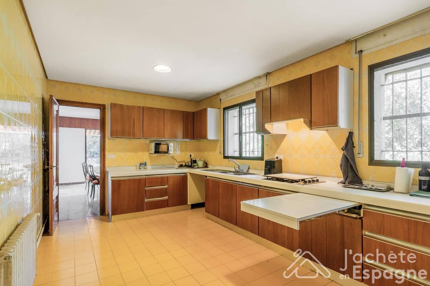 8 Zimmer Villa zu verkaufen in Chiva mit Pool Garage - 790.000 € (Ref: 10116146)
