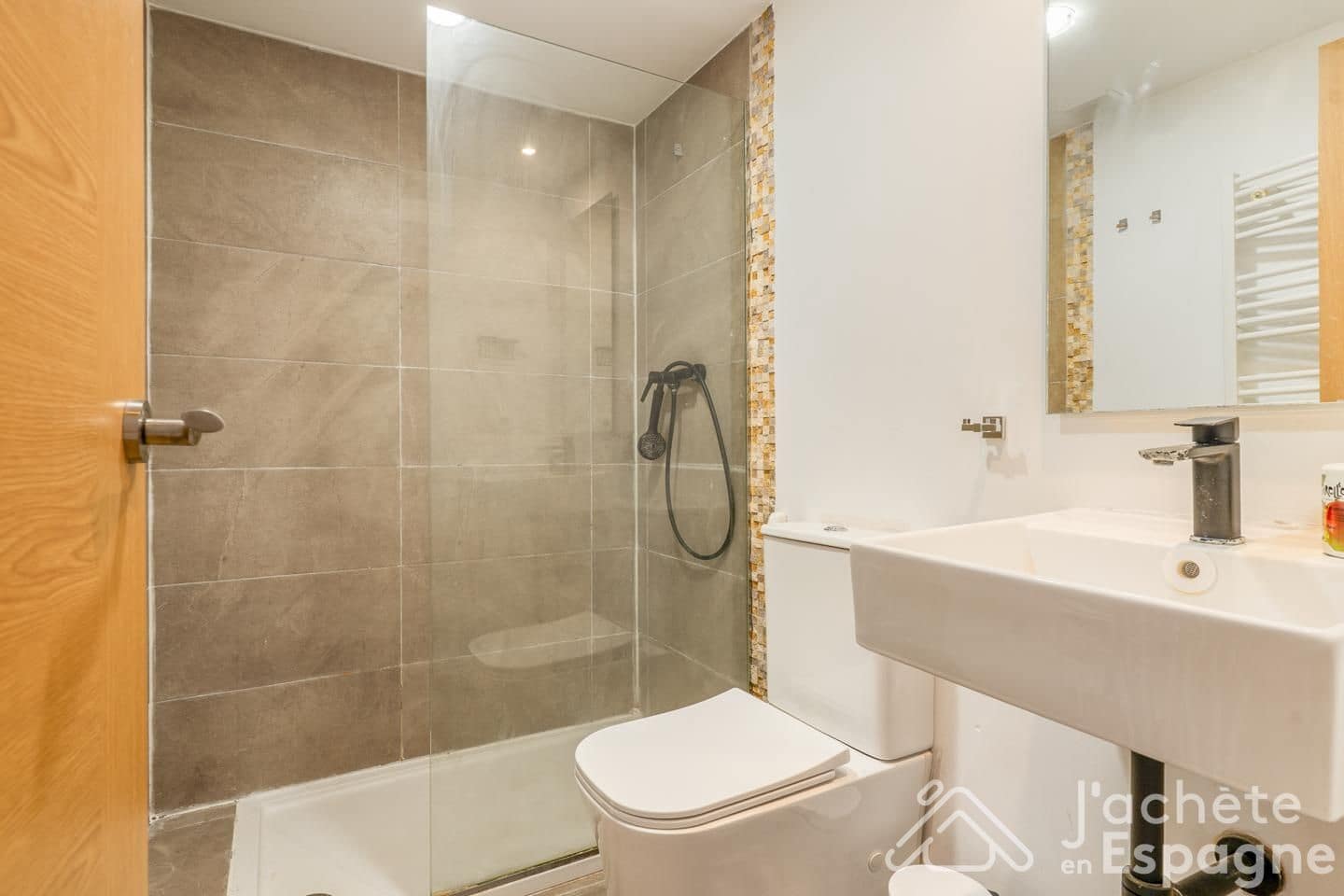 2 slaapkamer Flat te koop in Valencia stad - € 299.000 (Ref: 10116152)