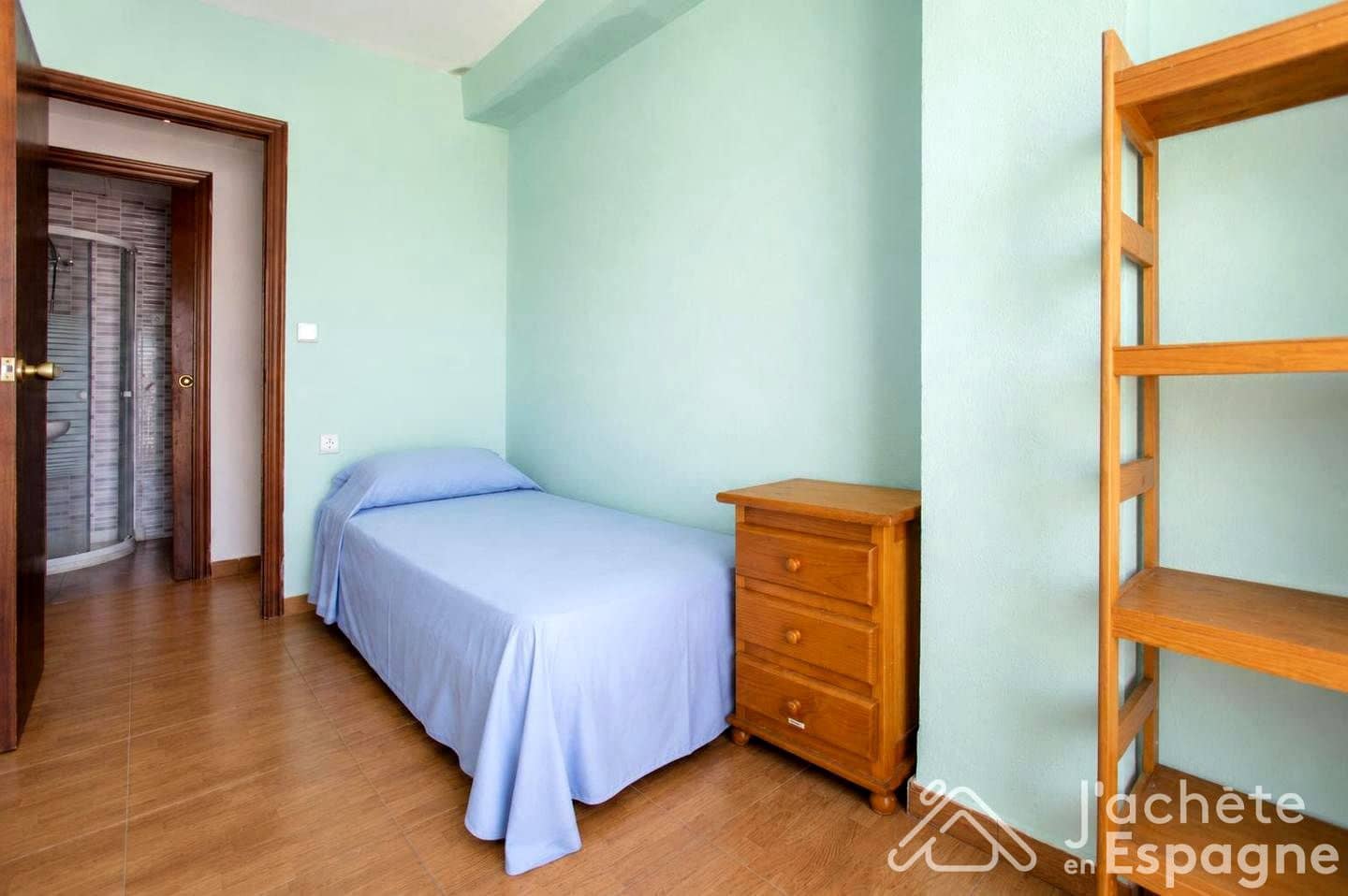 4 Zimmer Wohnung zu verkaufen in Alicante / Alacant Stadt - 165.000 € (Ref: 10116155)