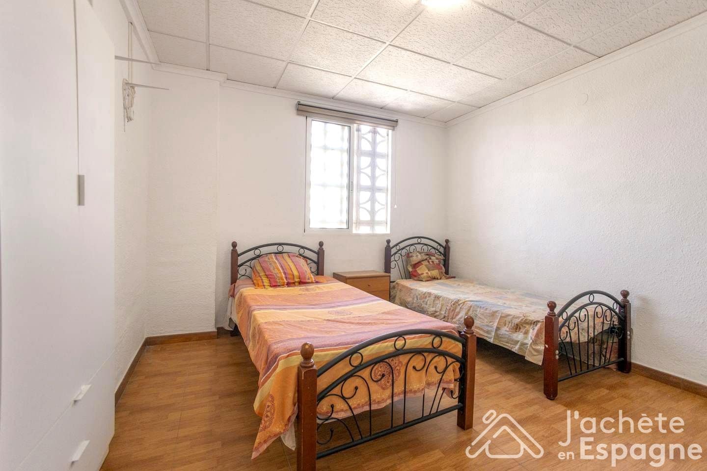4 Zimmer Wohnung zu verkaufen in Alicante / Alacant Stadt - 165.000 € (Ref: 10116155)