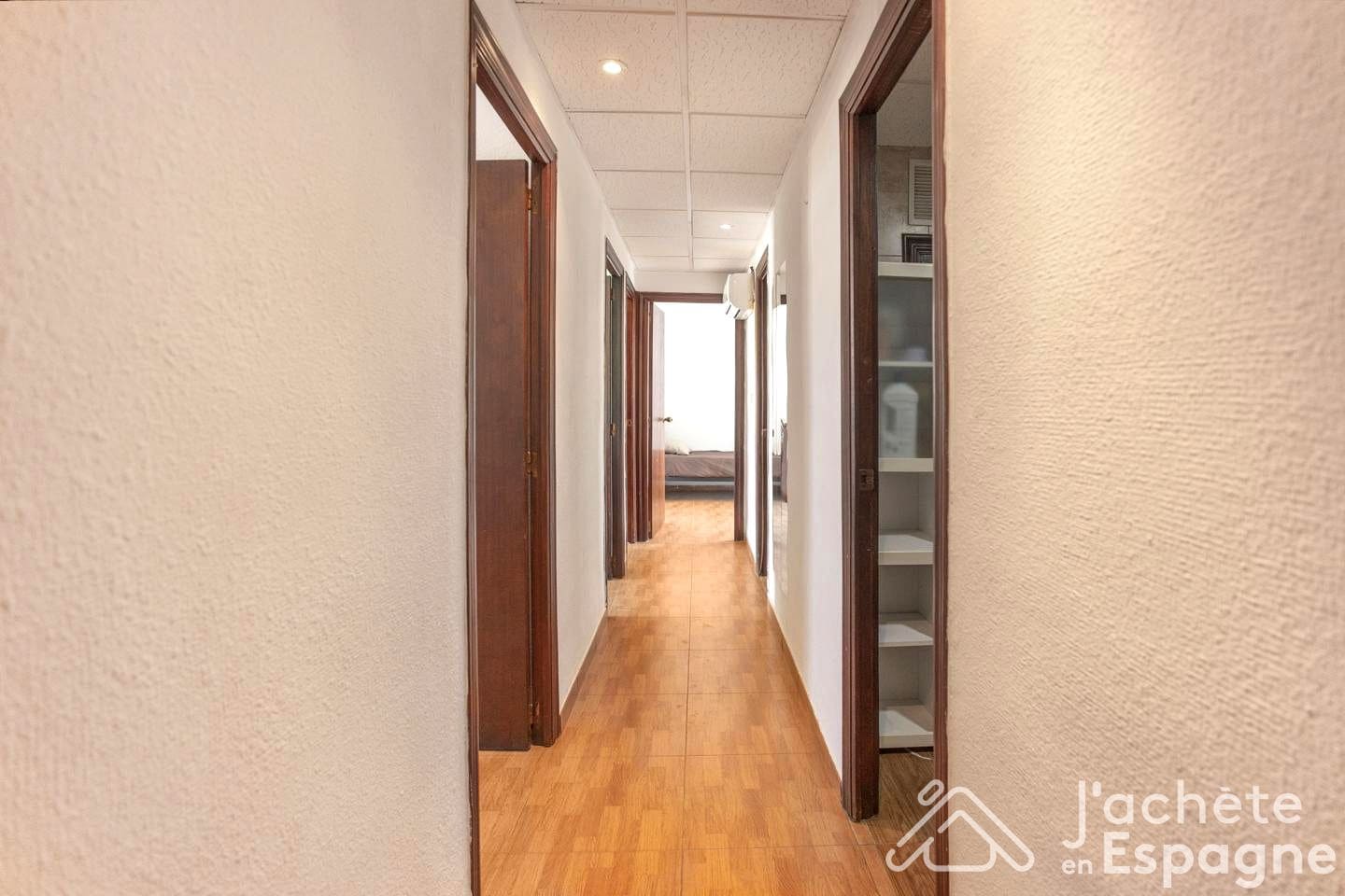 4 Zimmer Wohnung zu verkaufen in Alicante / Alacant Stadt - 165.000 € (Ref: 10116155)