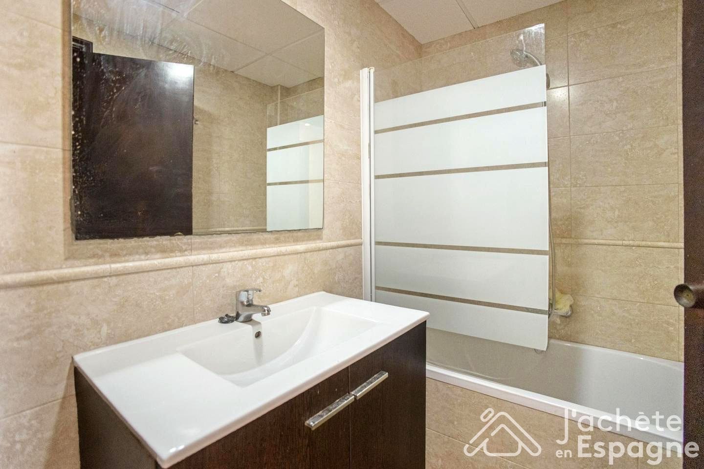 4 Zimmer Wohnung zu verkaufen in Alicante / Alacant Stadt - 165.000 € (Ref: 10116155)