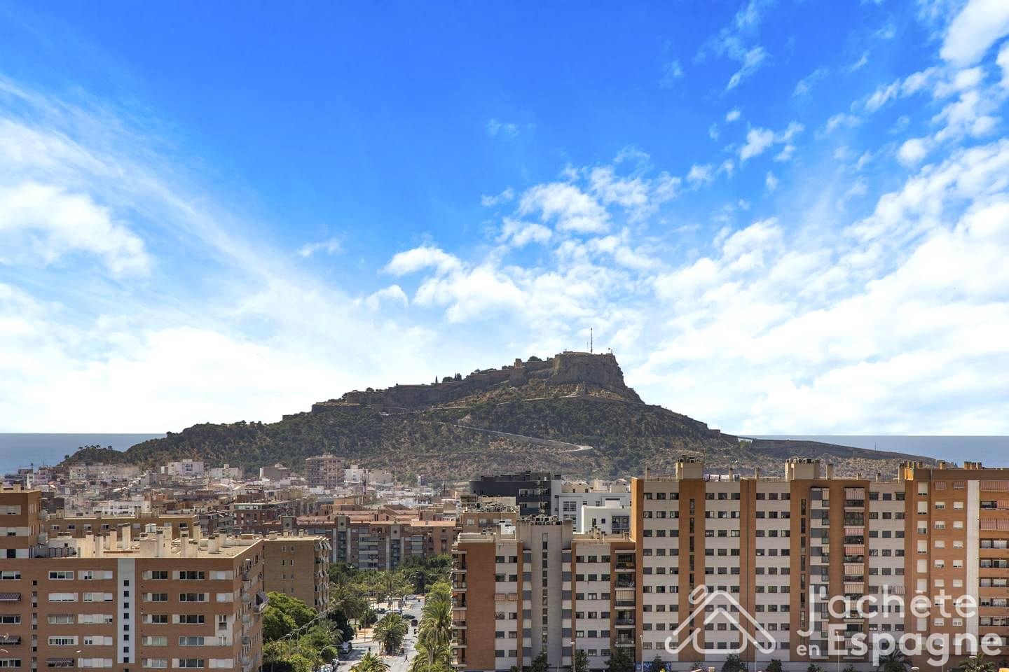 4 Zimmer Wohnung zu verkaufen in Alicante / Alacant Stadt - 165.000 € (Ref: 10116155)