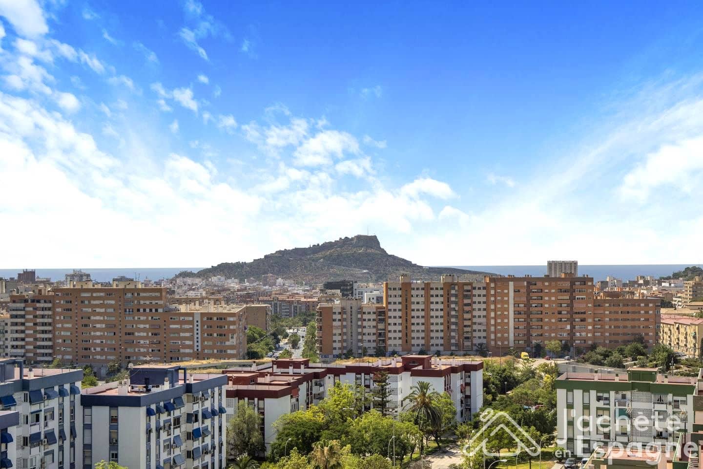 4 Zimmer Wohnung zu verkaufen in Alicante / Alacant Stadt - 165.000 € (Ref: 10116155)