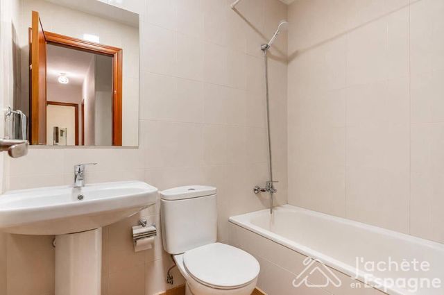 3 slaapkamer Flat te koop in L'Eliana met garage - € 358.000 (Ref: 10116156)