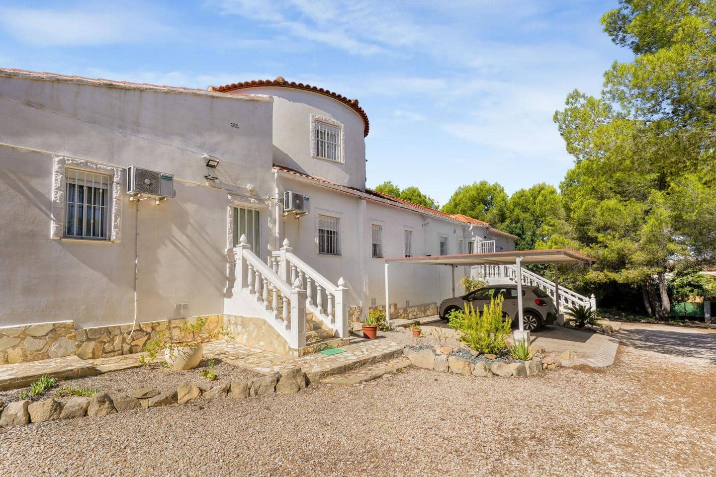 5 sovrum Villa till salu i Montroy med pool garage - 430 000 € (Ref: 10116159)