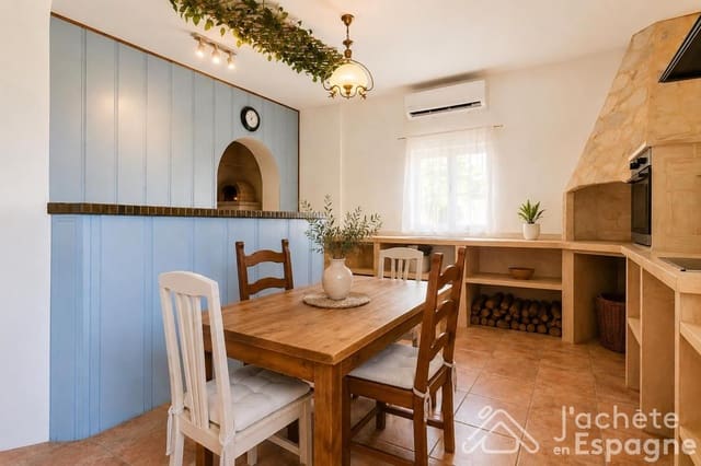 5 sovrum Villa till salu i Montroy med pool garage - 430 000 € (Ref: 10116159)