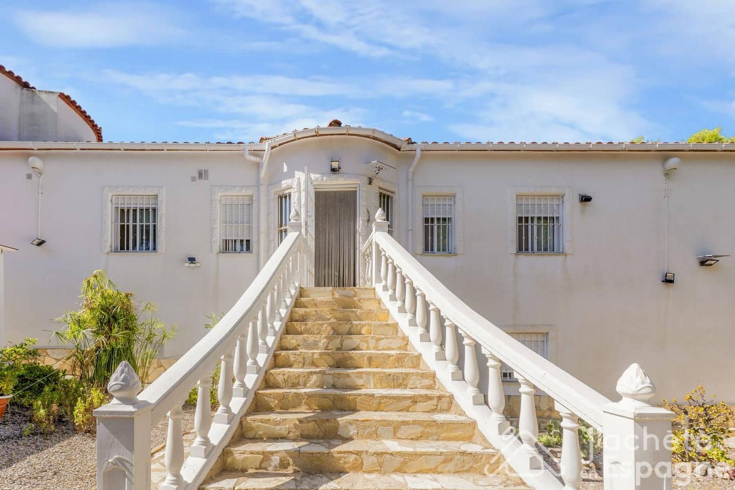 5 sovrum Villa till salu i Montroy med pool garage - 430 000 € (Ref: 10116159)